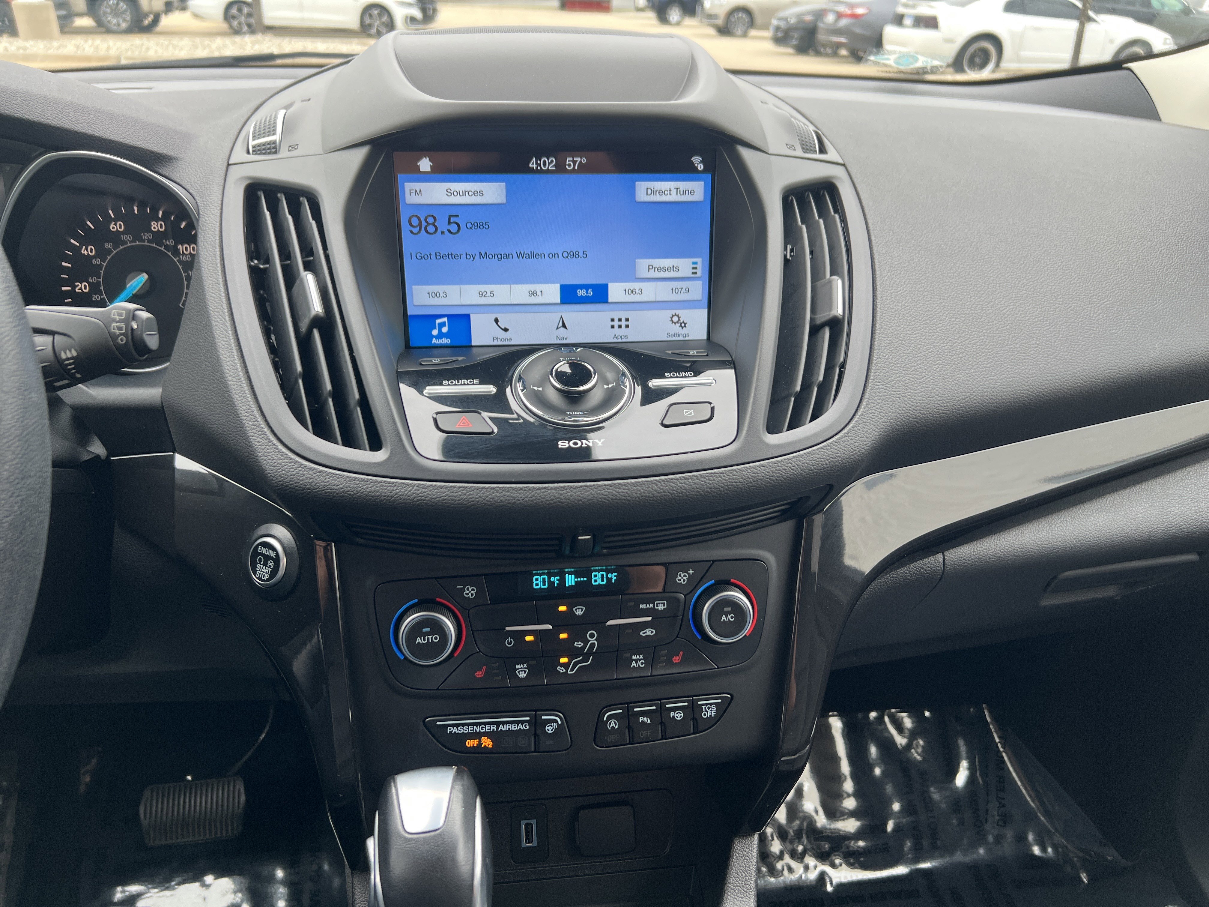 Used 2019 Ford Escape Titanium image 10