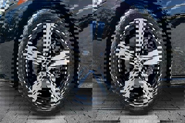 Certified 2025 Mercedes-Benz C 300 4MATIC Sedan image 37