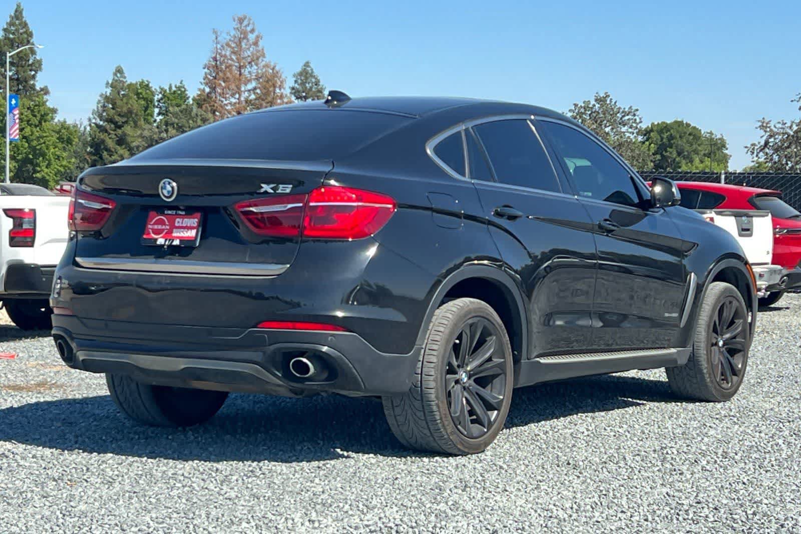 Used 2017 BMW X6 sDrive35i RWD image 3