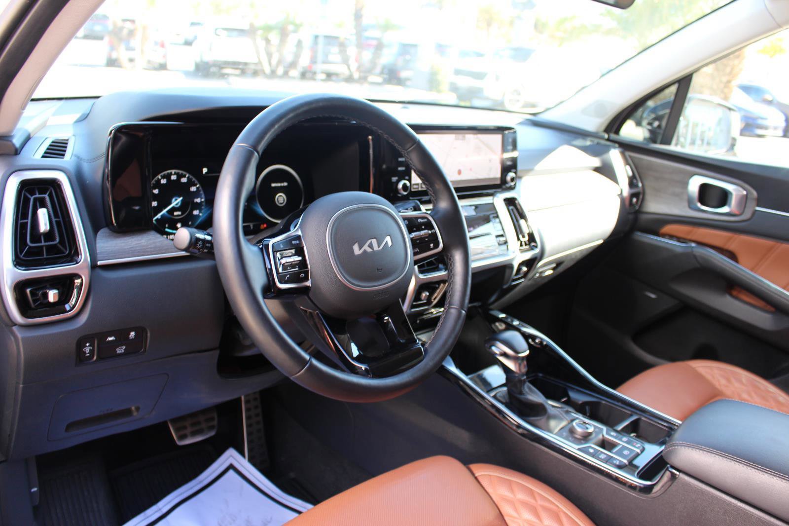 Used 2022 Kia Sorento SX Prestige w/ Rust Color Package image 17