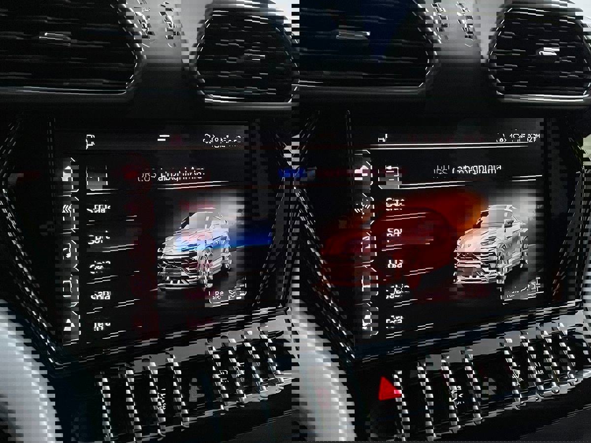 Used 2021 Lamborghini Urus image 37