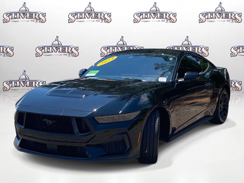 Used 2024 Ford Mustang GT RWD image 3
