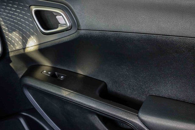 Used 2021 Kia Soul S image 16