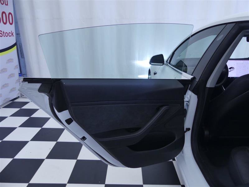 Used 2018 Tesla Model 3 Long Range RWD image 26