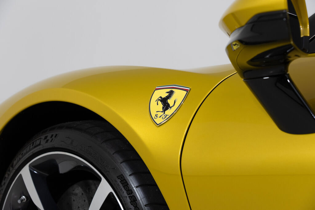 Used 2022 Ferrari SF90 Spider image 23