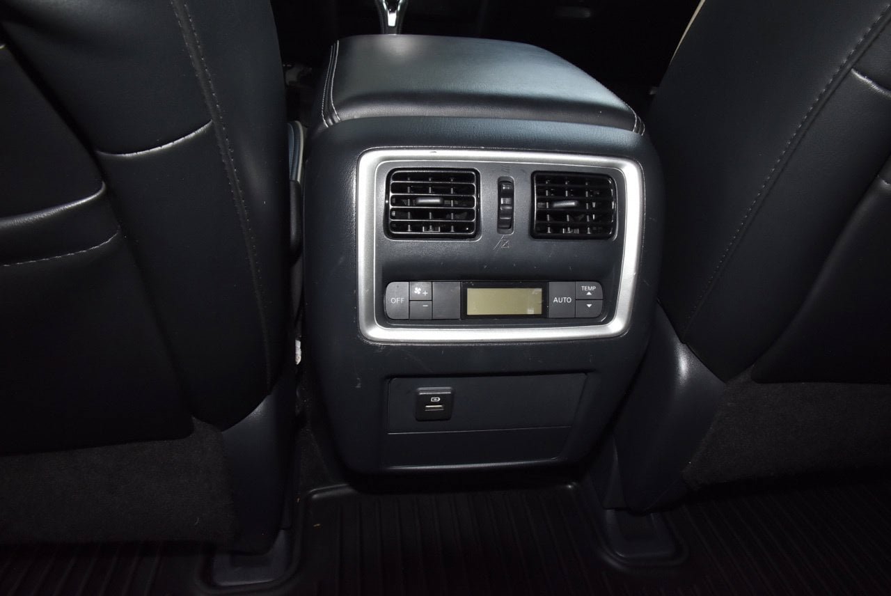 Used 2019 INFINITI QX60 Luxe w/ Essential Package FWD image 19