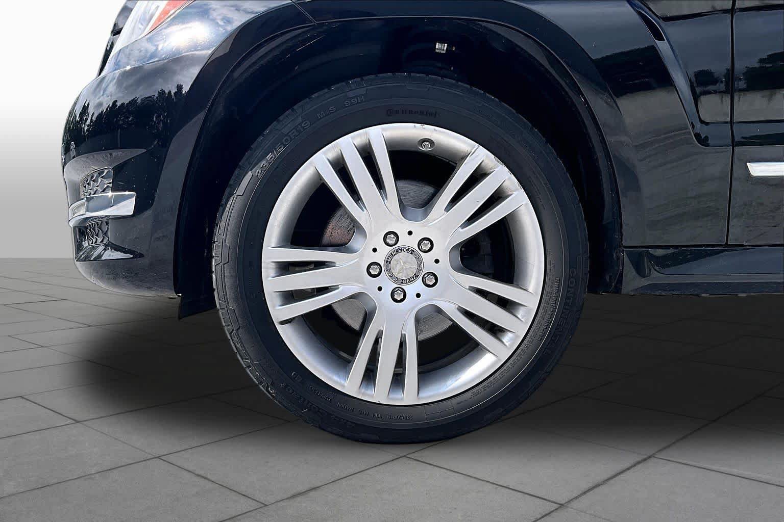 Used 2015 Mercedes-Benz GLK 350 4MATIC image 11