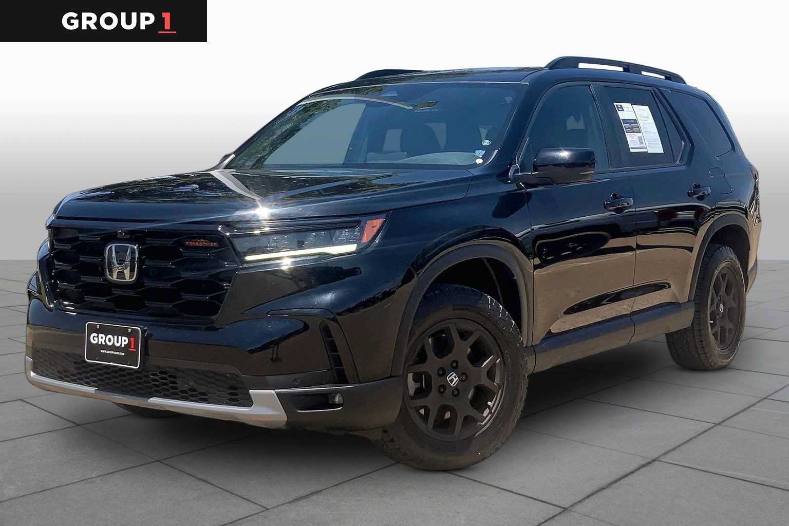 Used 2025 Honda Pilot TrailSport image 1