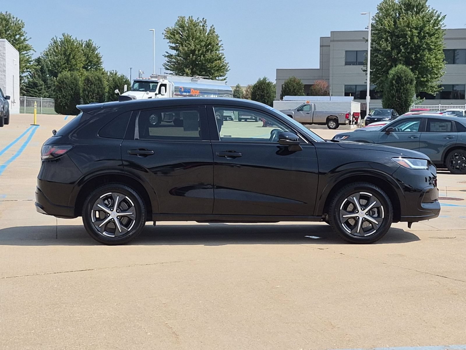 Certified 2023 Honda HR-V EX-L image 6