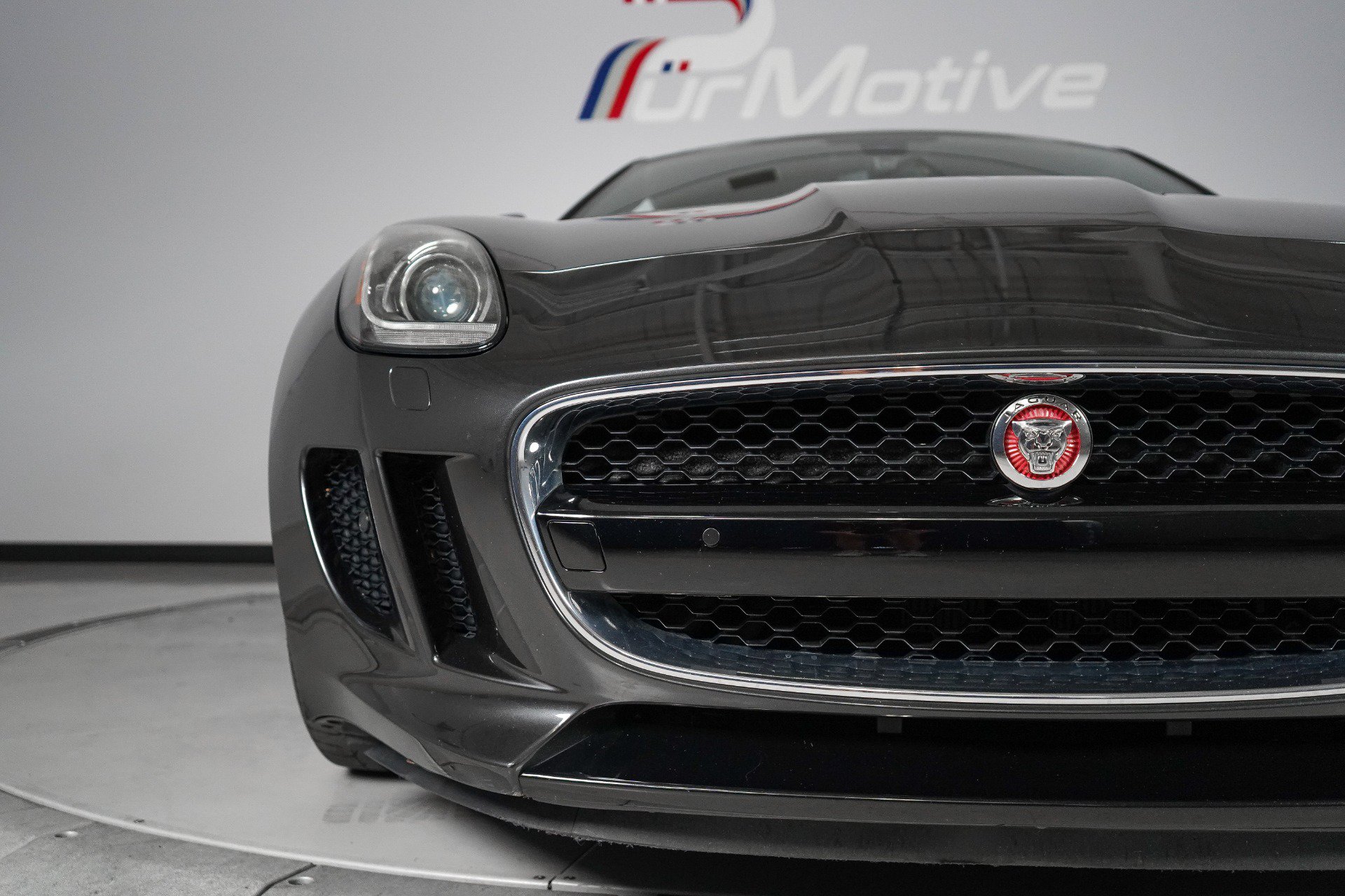 Used 2015 Jaguar F-TYPE S RWD image 35
