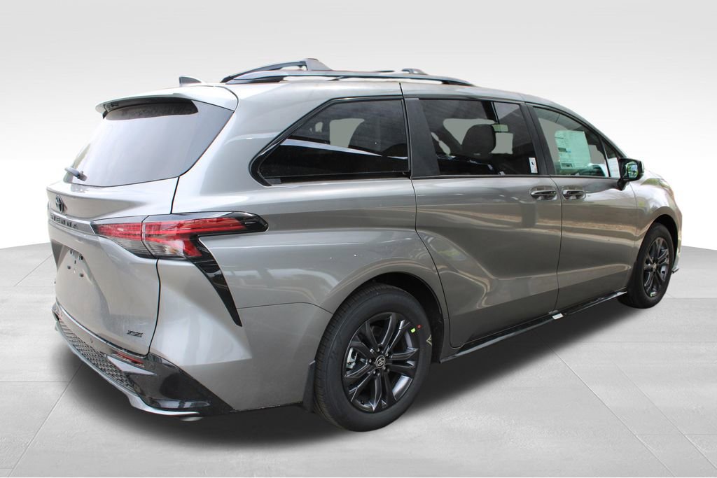New 2026 Toyota Sienna XSE image 14