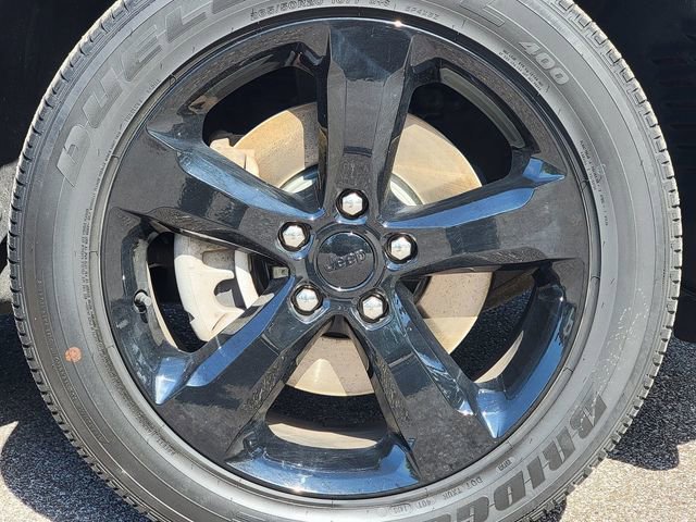 Certified 2023 Jeep Grand Cherokee L Laredo AWD/4WD image 17