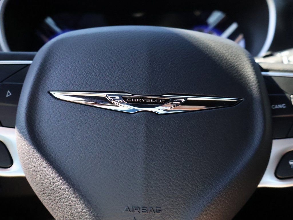 New 2026 Chrysler Pacifica Select image 26