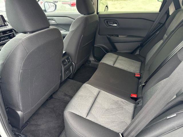 Certified 2025 Nissan Rogue SV image 18