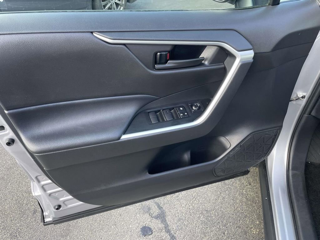 Used 2024 Toyota RAV4 LE image 25