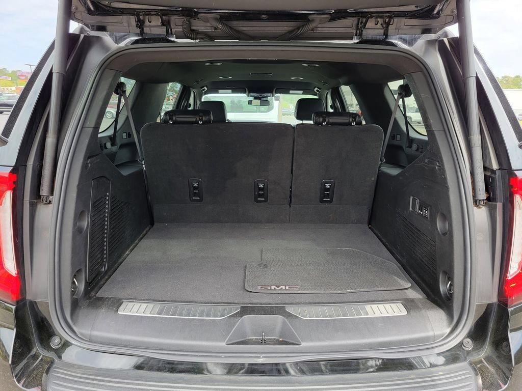Used 2024 GMC Yukon XL Denali AWD/4WD image 13