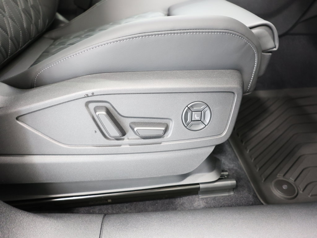 New 2026 Audi SQ5 Premium Plus AWD/4WD image 22