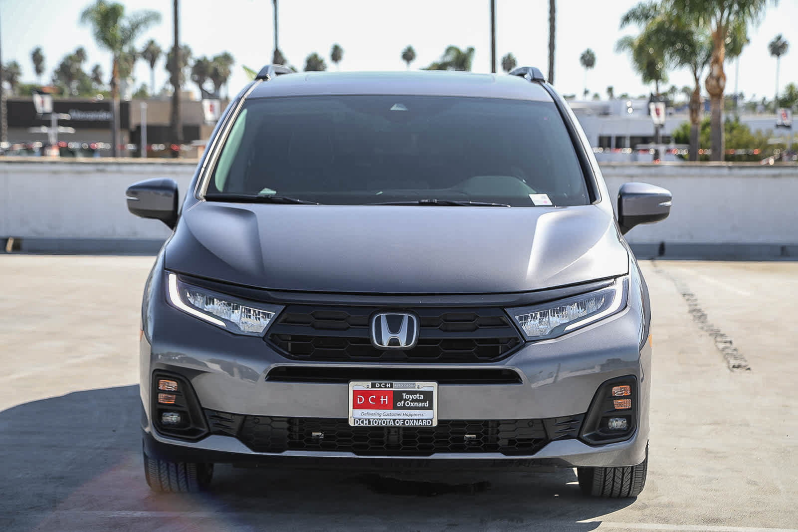 Used 2025 Honda Odyssey Touring image 3