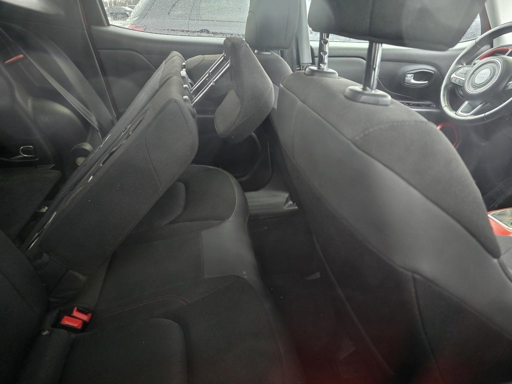 Used 2021 Jeep Renegade Trailhawk image 20