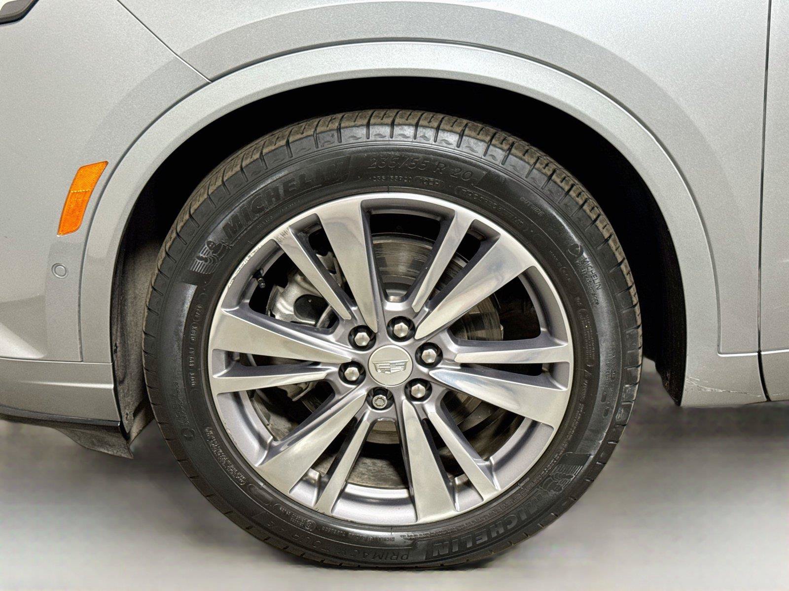 Used 2024 Cadillac XT6 Premium Luxury w/ Technology Package FWD image 32