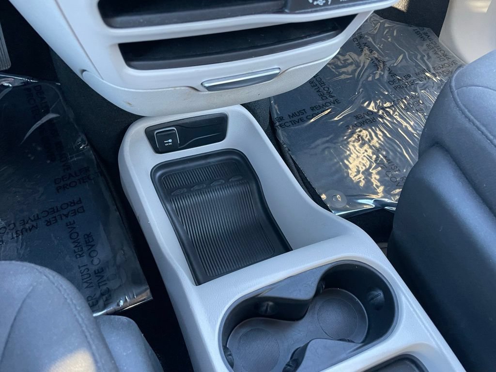 Used 2024 Chrysler Voyager LX FWD image 16