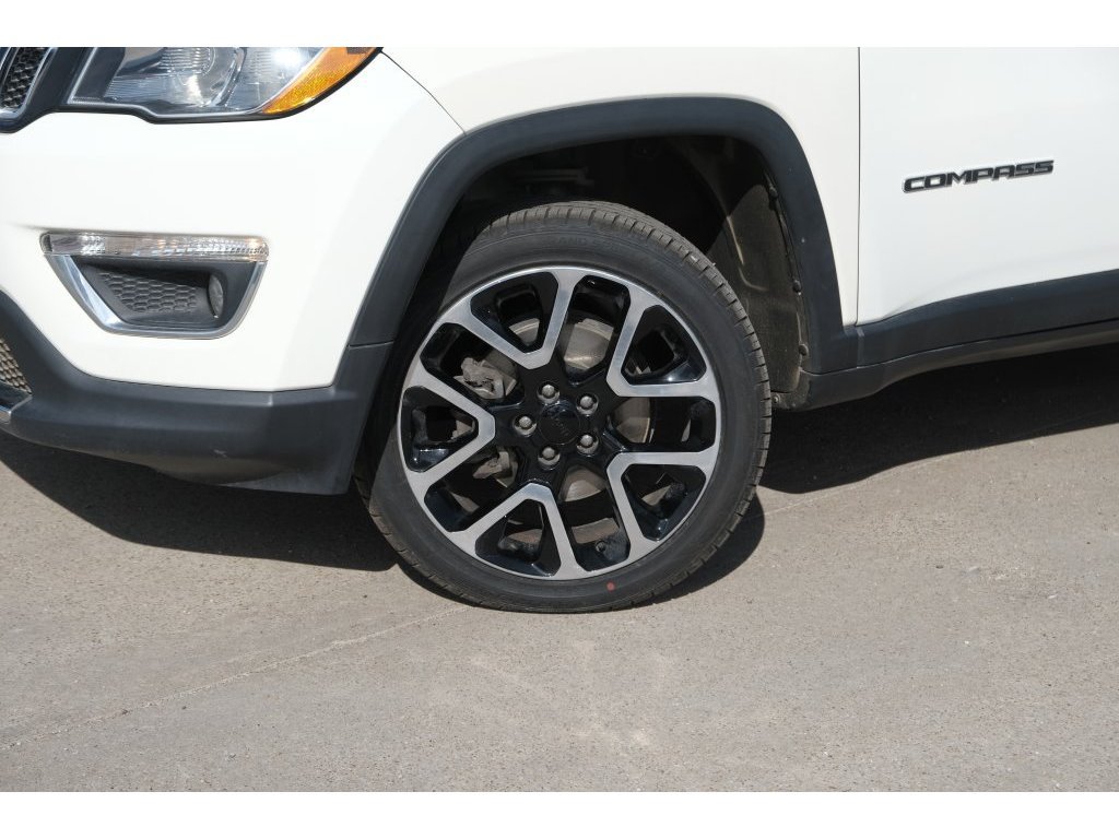 Used 2018 Jeep Compass Limited w/ Navigation Group AWD/4WD image 36