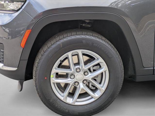 New 2025 Jeep Grand Cherokee L Laredo w/ Luxury Tech Group I RWD image 10