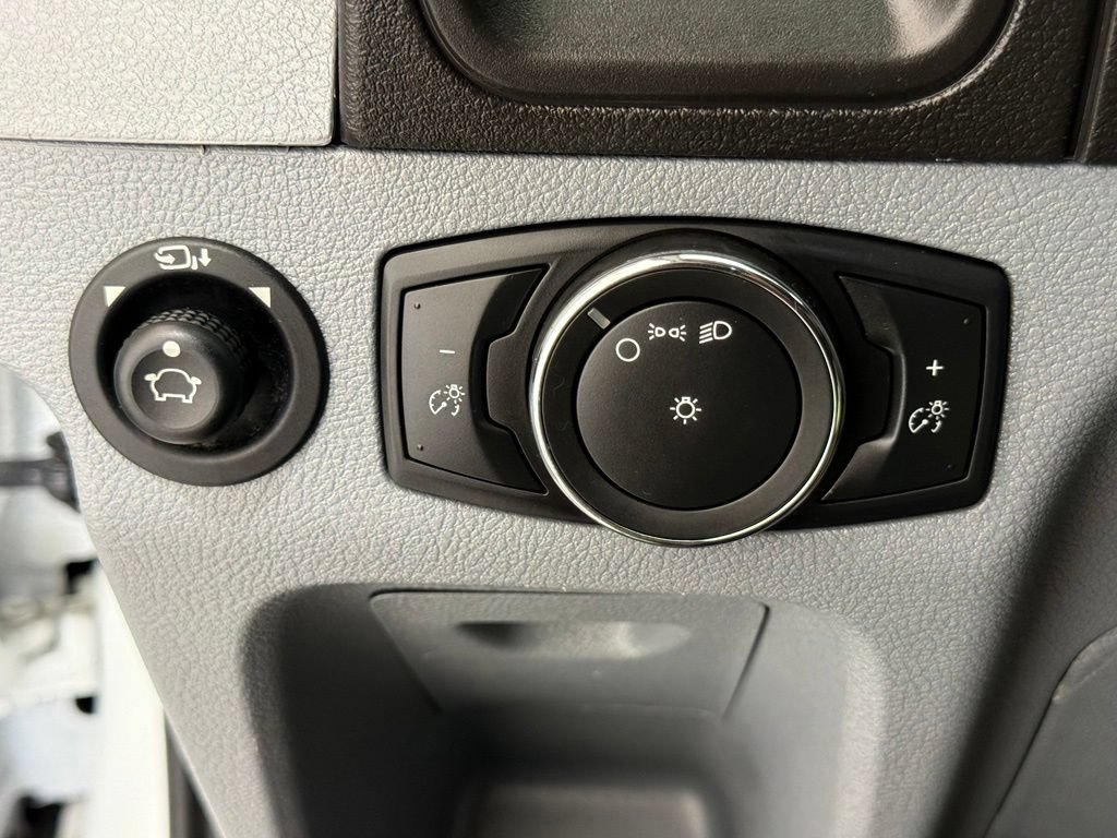 Used 2019 Ford Transit 150 148 Medium Roof RWD image 28