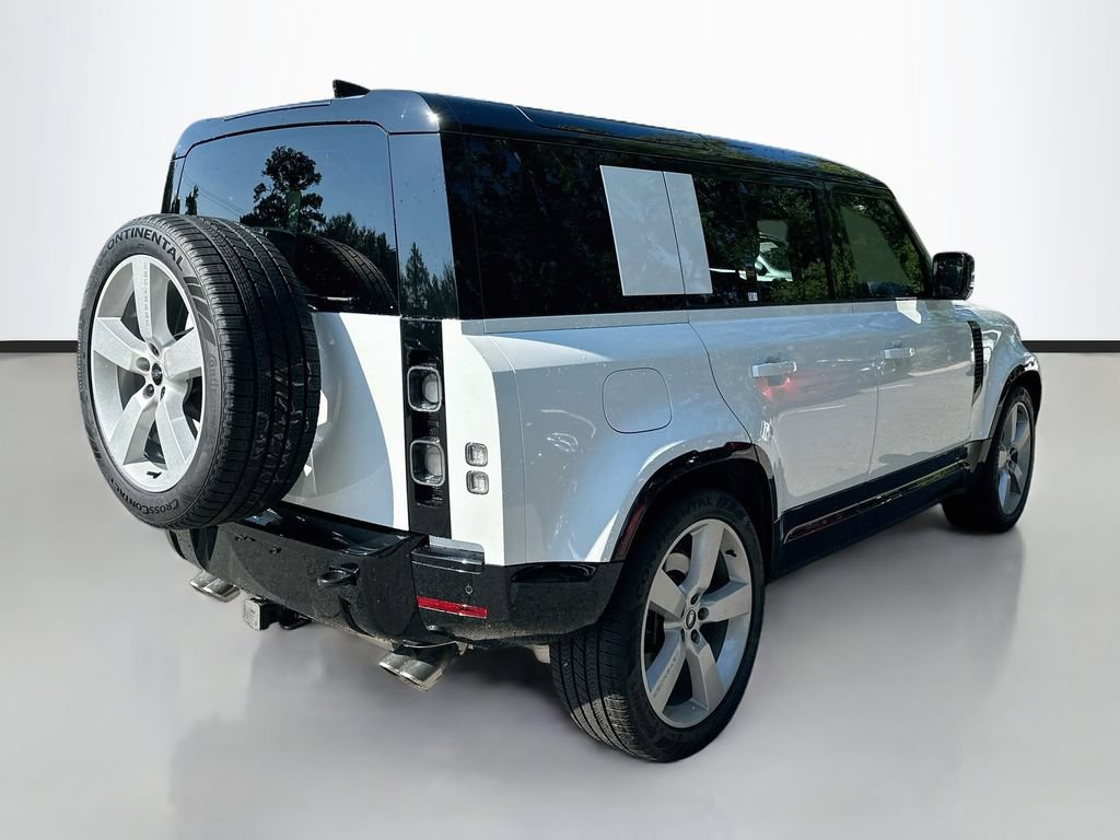 Used 2025 Land Rover Defender 110 V8 AWD/4WD image 5
