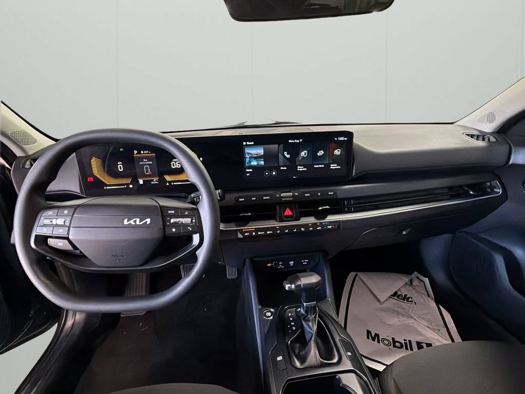 Used 2026 Kia K4 FWD image 10