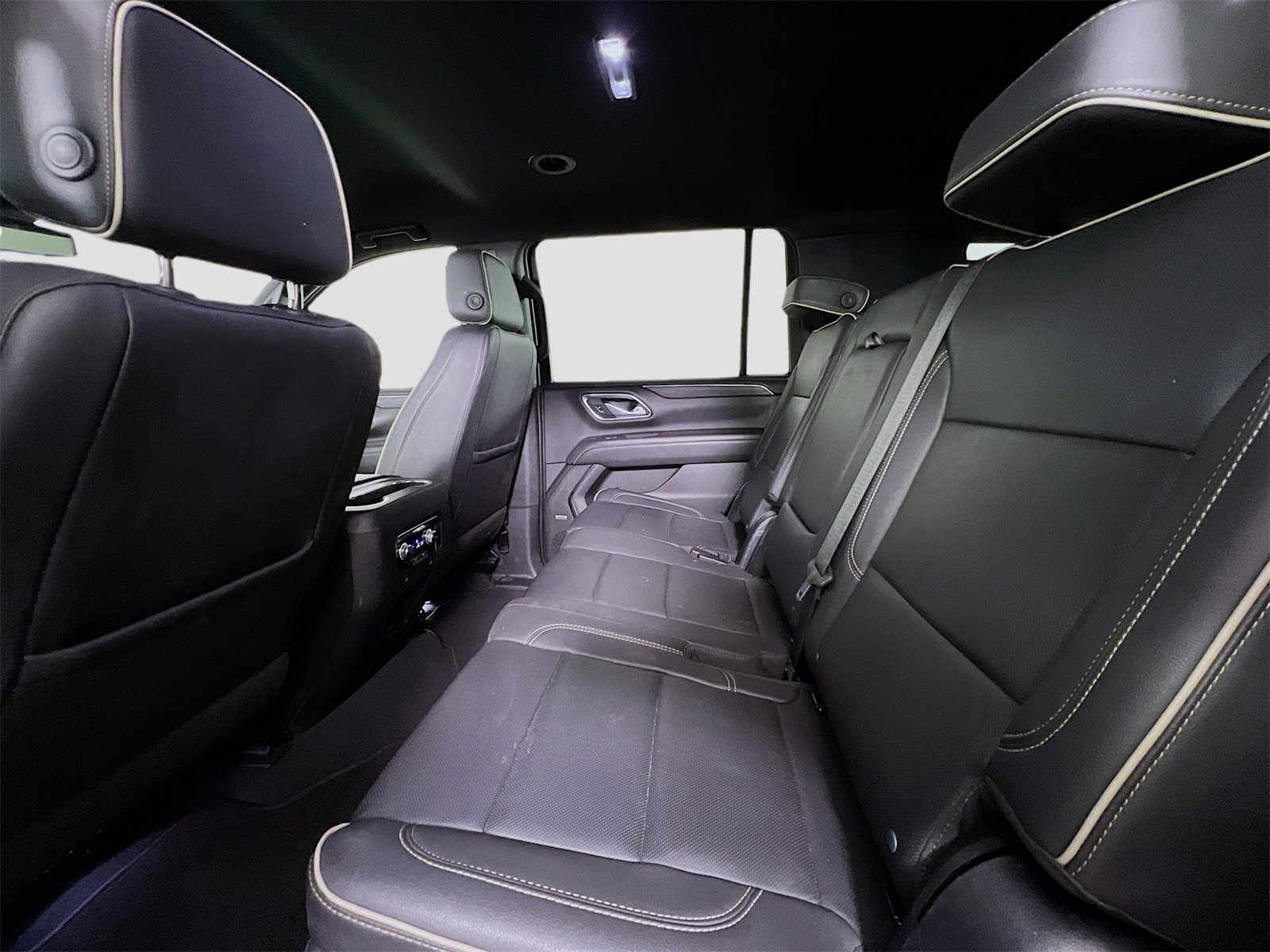 Used 2023 GMC Yukon XL SLT image 24