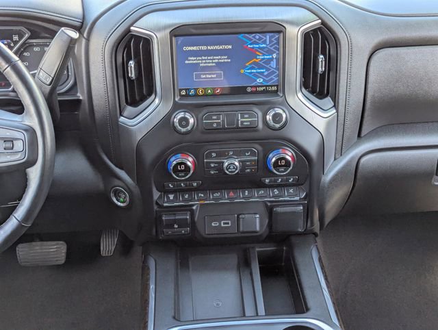 Used 2022 GMC Sierra 2500 Denali w/ Denali Black Diamond Edition AWD/4WD image 16