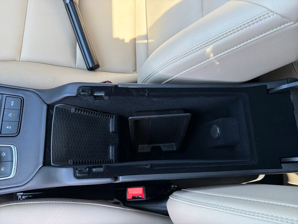 Used 2024 Cadillac XT4 Luxury image 39