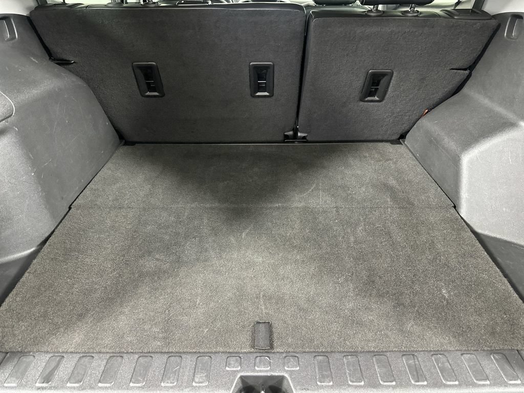 Used 2023 GMC Terrain SLT AWD/4WD image 28
