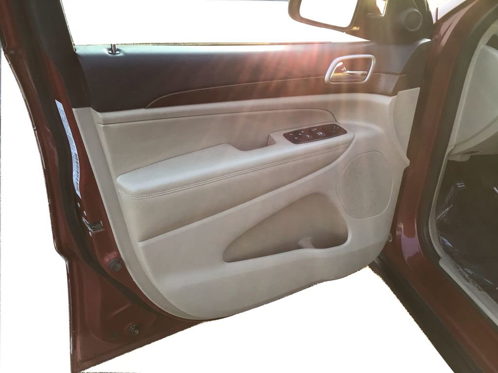 Used 2015 Jeep Grand Cherokee Laredo w/ Quick Order Package 23E image 20