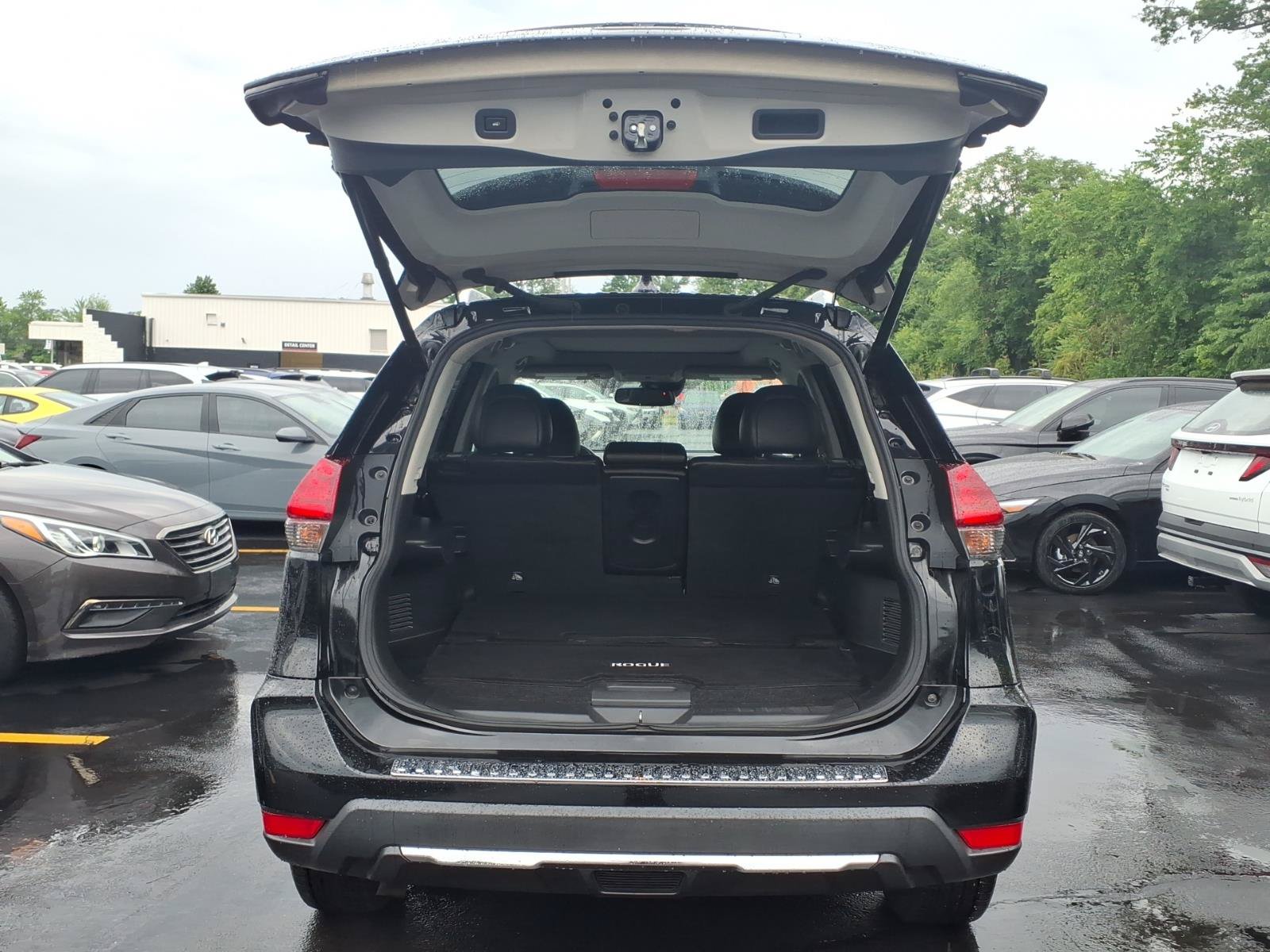 Used 2017 Nissan Rogue SL w/ SL Premium Package AWD/4WD image 7