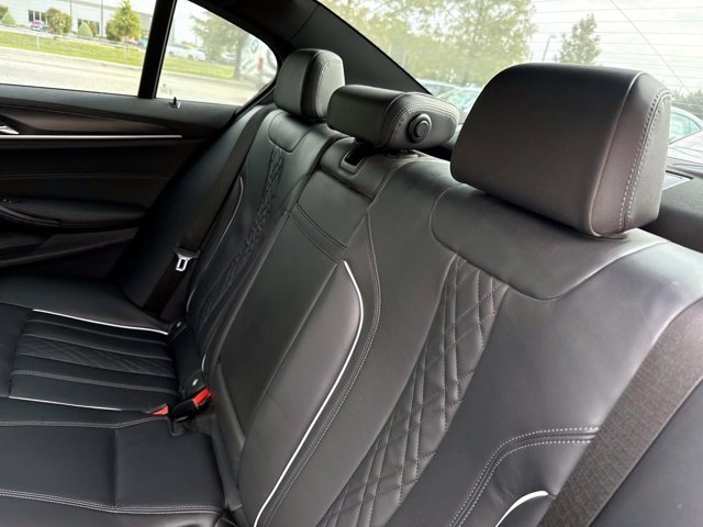 Used 2023 BMW M550i xDrive AWD/4WD image 13
