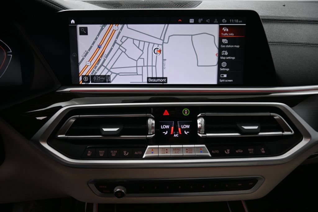Used 2021 BMW X7 xDrive40i w/ M Sport Package AWD/4WD image 32