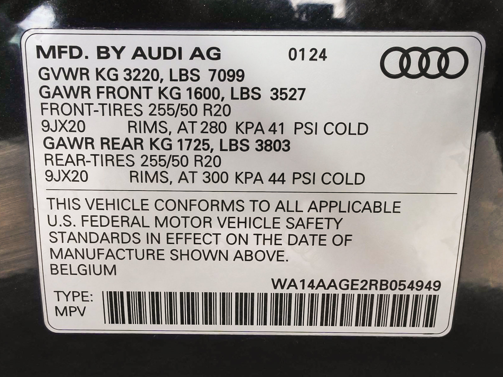Used 2024 Audi Q8 e-tron Premium AWD/4WD image 14