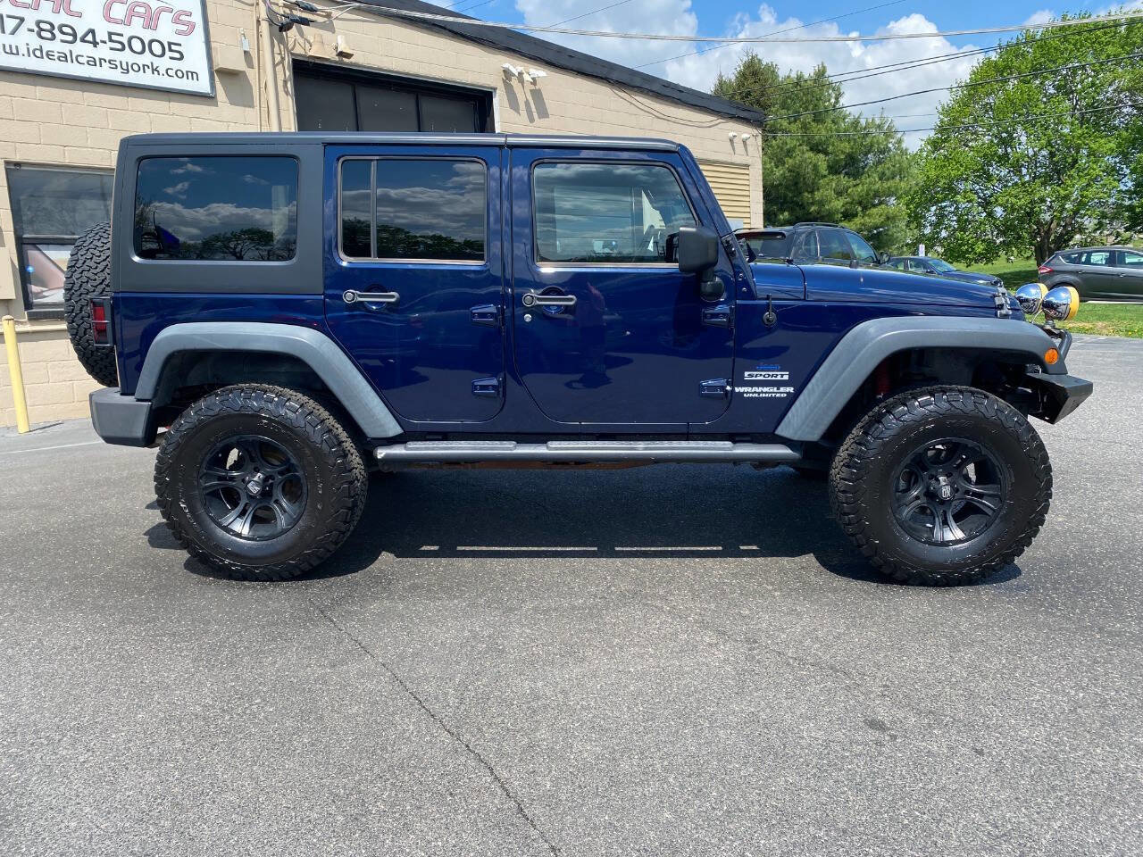 Used 2013 Jeep Wrangler Unlimited Sport image 2