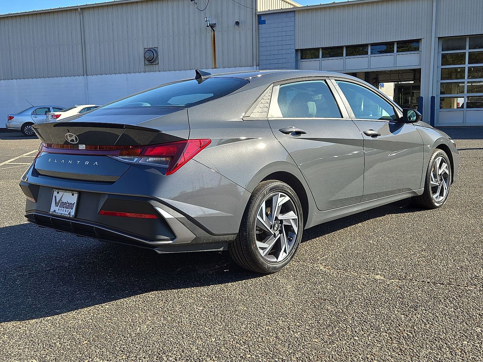 Certified 2025 Hyundai Elantra Sport image 30