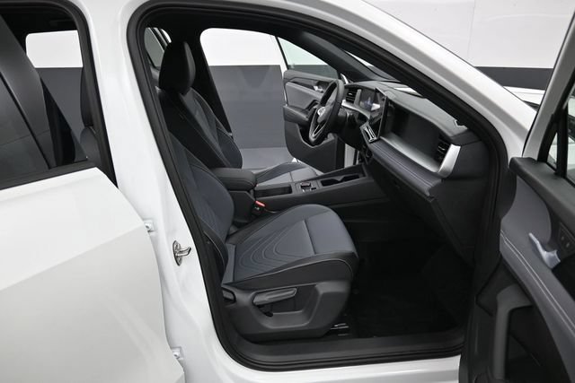 New 2026 Volkswagen Tiguan SE R-Line AWD/4WD image 14