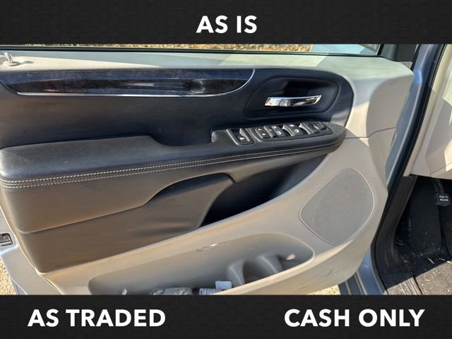 Used 2012 Chrysler Town & Country Touring-L w/ Entertainment Group #2 image 19