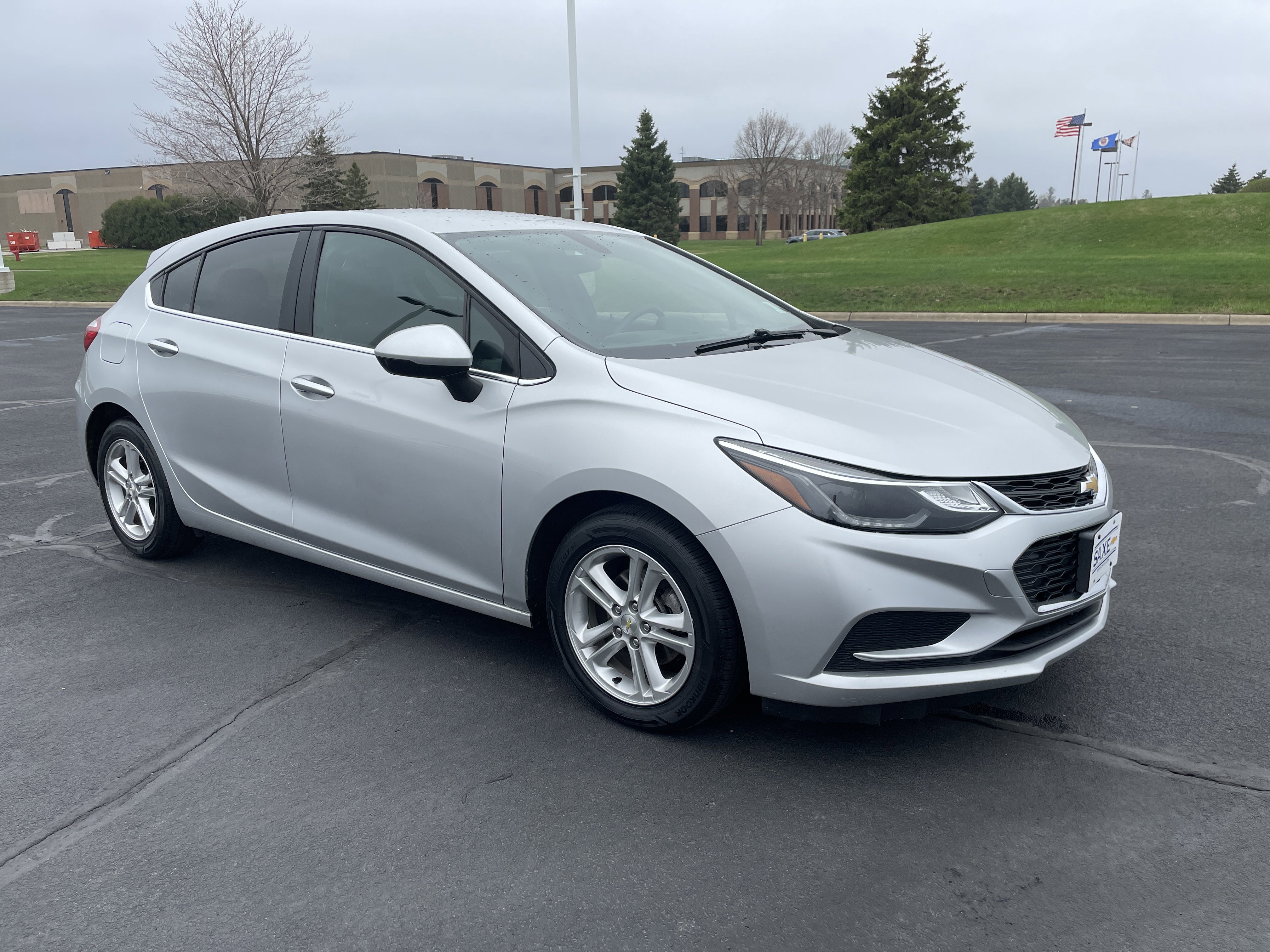 Used 2017 Chevrolet Cruze LT w/ Convenience Package image 7