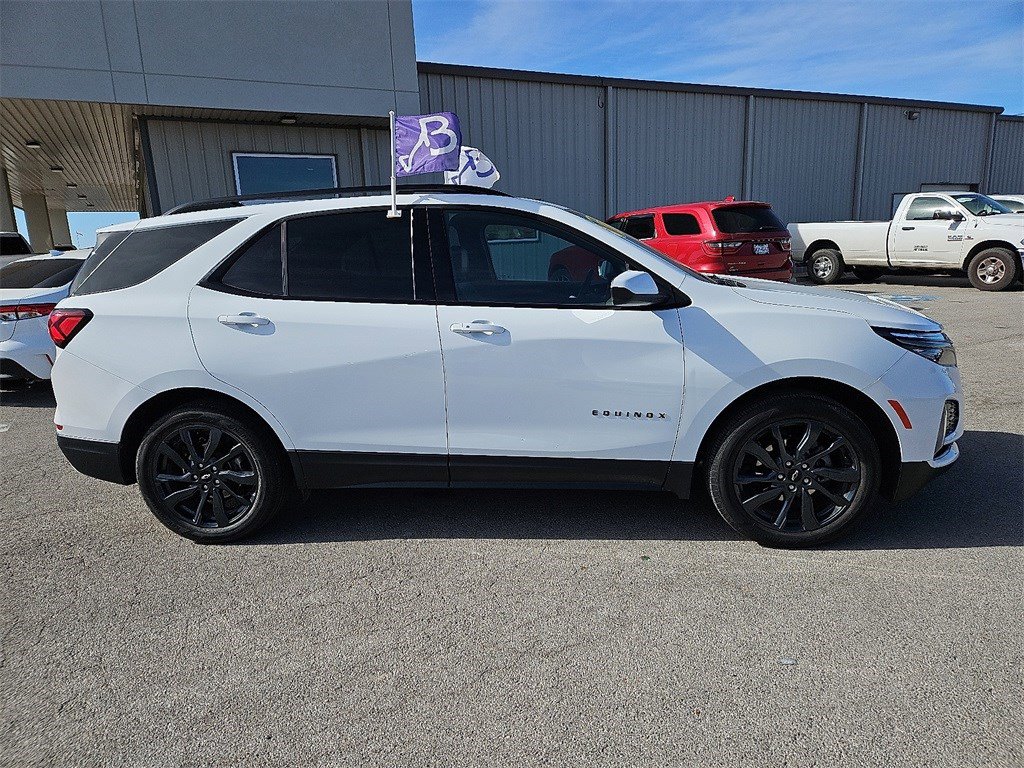 Used 2023 Chevrolet Equinox RS image 8