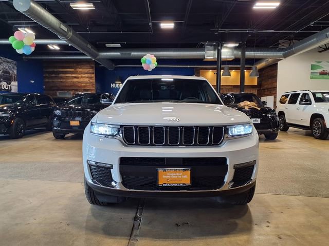 Used 2025 Jeep Grand Cherokee L Limited AWD/4WD image 3