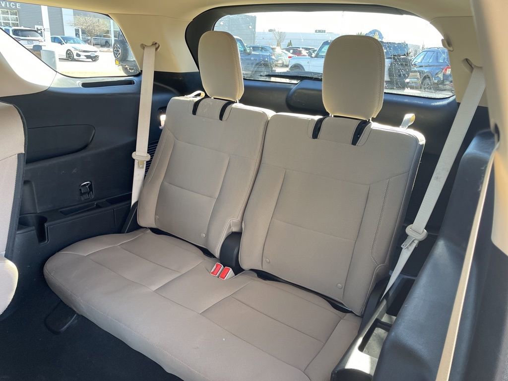 Used 2023 Ford Explorer XLT image 13