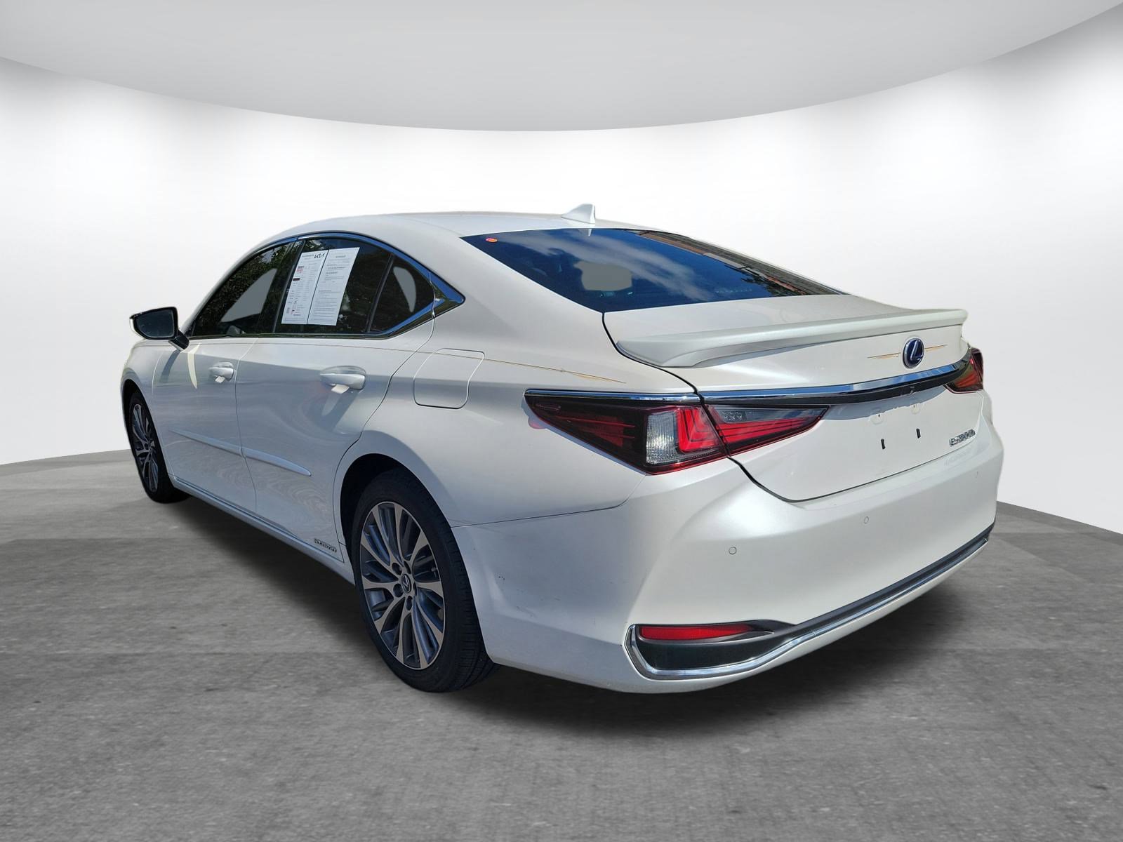 Used 2021 Lexus ES 300h w/ Premium Package image 27