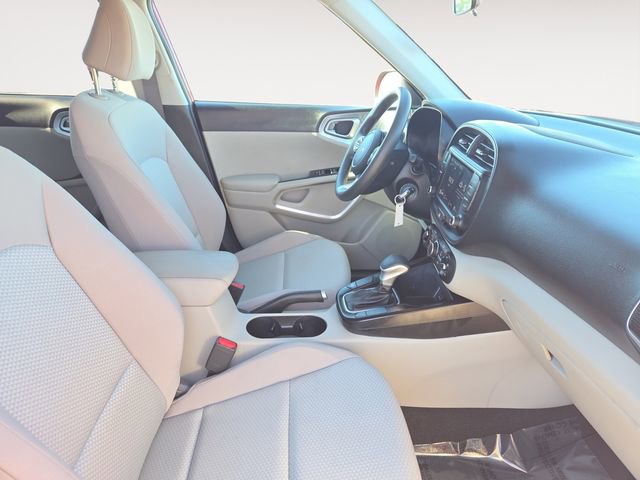 Used 2024 Kia Soul LX image 15