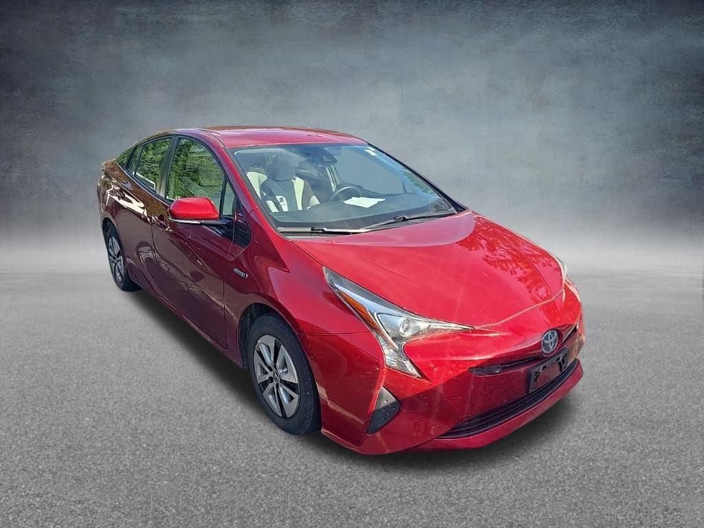 Used 2017 Toyota Prius Three FWD image 2
